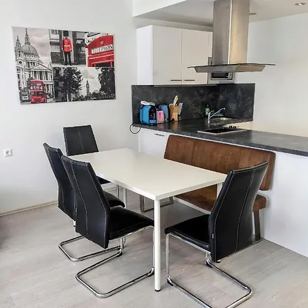 306 London 59m2 4-8 Pers Extra Bedroom Apartment