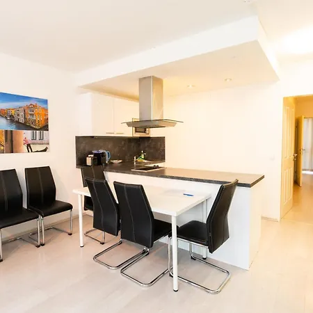 306 London 59m2 4-8 Pers Extra Bedroom Apartment